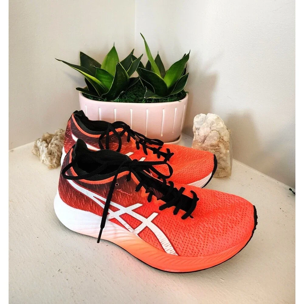 Men's Asics Magic Speed Running Shoes - Size: 8 1/2